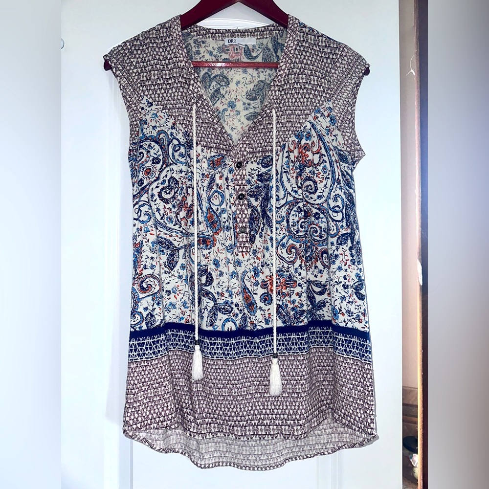 DR2 womens short sleeve top Small
